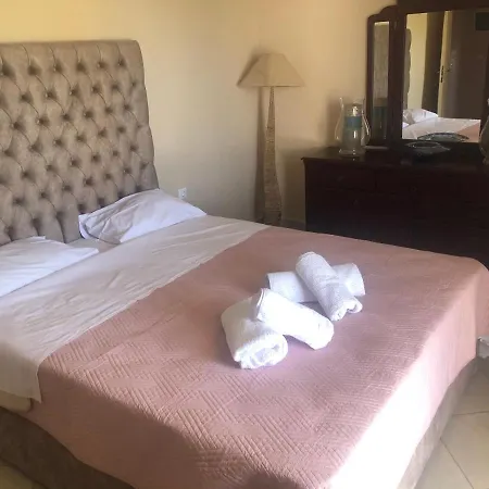 Farran 2 * Skroponeria